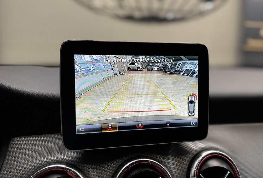 Mercedes-Benz CLA 180 CLA 180 Coupé *LED*Navi*Kamera*AHK*17Z-AMG*