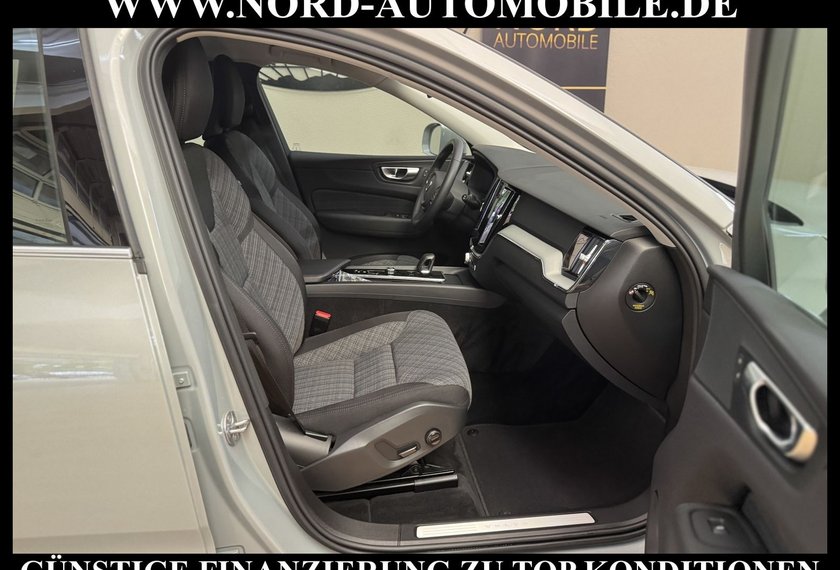 Volvo XC60 XC60 B4 *CORE* AHK*LED*4xSHZ*UPE:58*