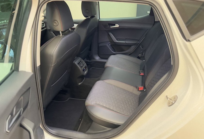 Seat Leon Leon FR e-HYBRID DSG Navi*LED*PDC*17''*