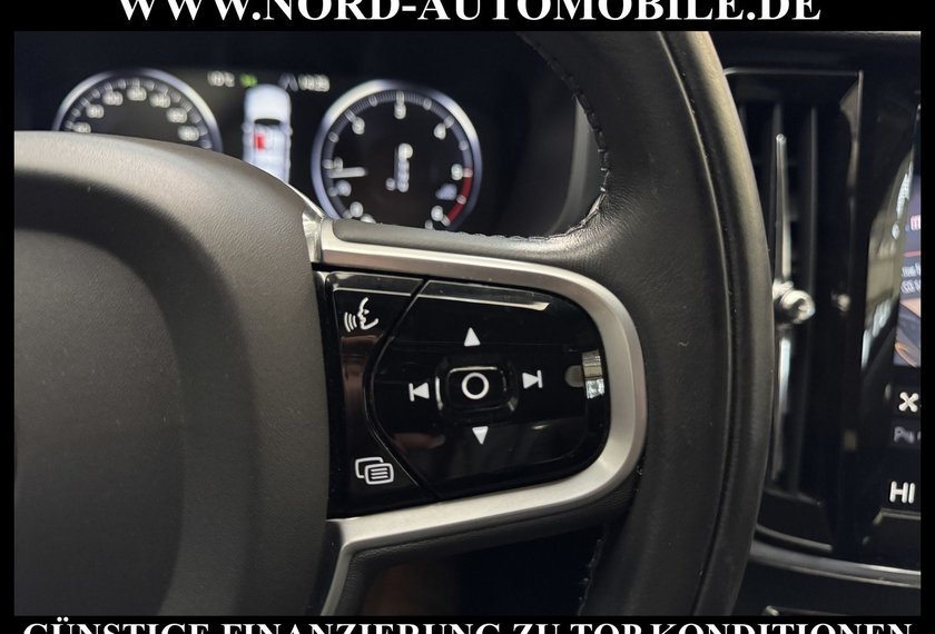 Volvo V90 V90 Kombi D4 Diesel Momentum Pro*AHK*LEDER*UPE60