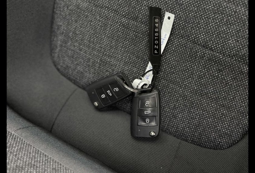 Skoda Fabia Fabia Combi Ambition 1.0 TSI DSG Navi/LED/SHZ/16