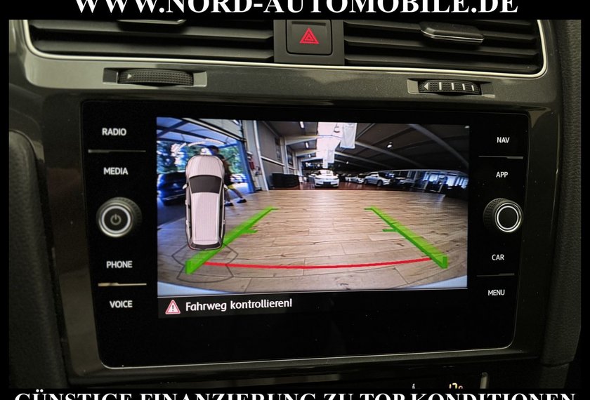 Volkswagen Golf Golf Variant R-Line 2.0 TDI DSG Kamera/Navi/