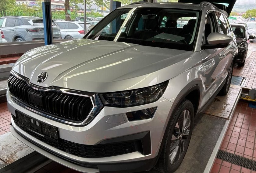 Skoda Kodiaq Kodiaq 2.0 TDI Tour 4x4 Kamera*AHK*Distronic*DSG