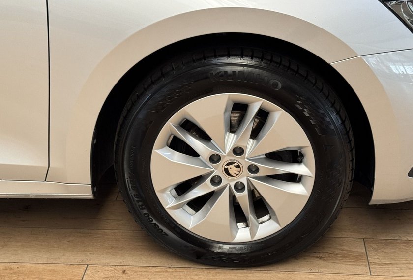 Skoda Octavia Octavia Combi 2.0 TDI Ambition Navi/LED/ACC/PDC