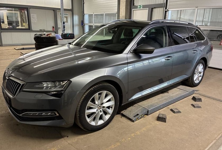 Skoda Superb Superb Combi Style 2.0 TDI DSG Kamera/Virt.Cockp
