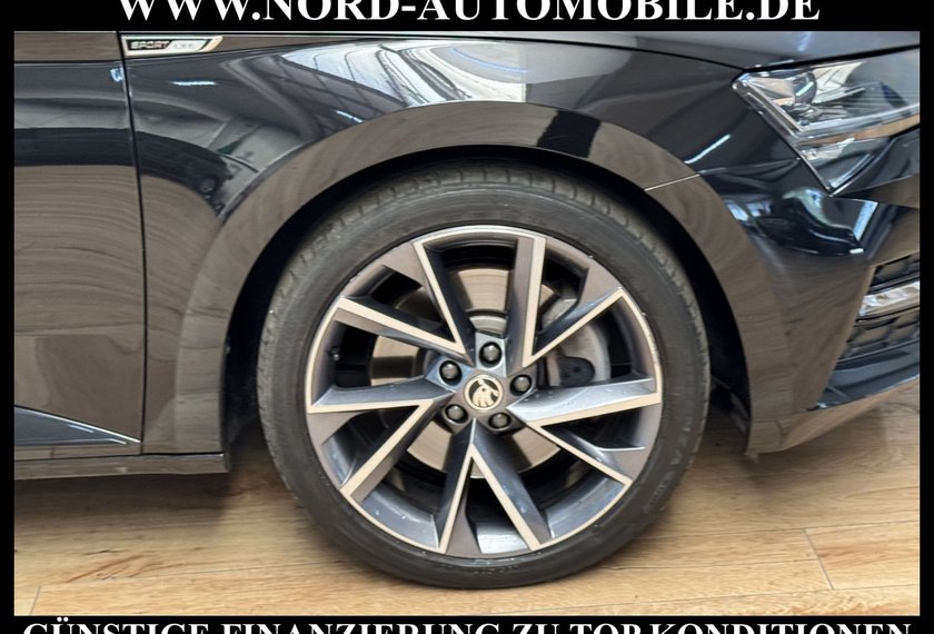 Skoda Superb Superb Combi Sportline 2.0 TSI DSG Pano/AHK/19