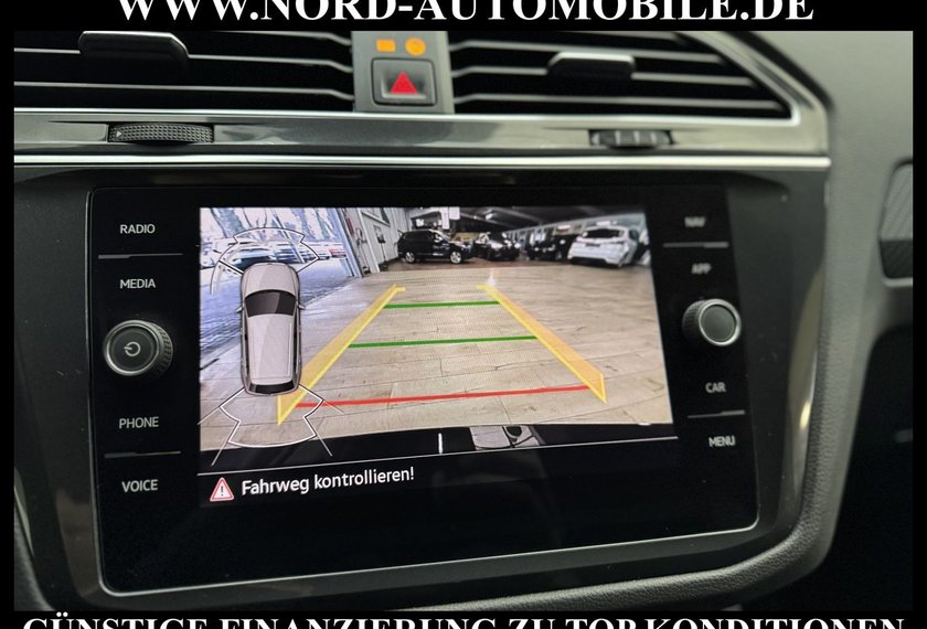 Volkswagen Tiguan Tiguan R-Line 4MOT 2.0 TSI DSG Kamera/Matrix/19