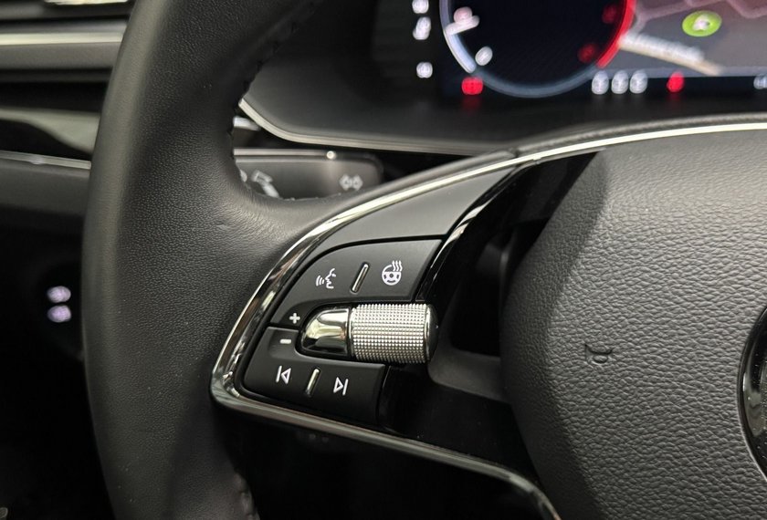 Skoda Superb Superb Combi Laurin &amp; Klement 2.0 TDI AHK/19/ L&amp;