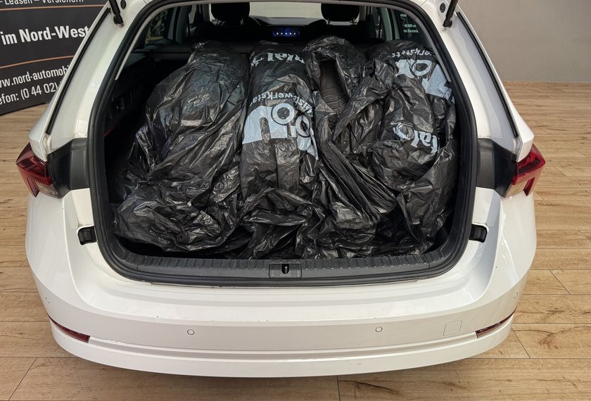 Skoda Octavia Octavia Combi Ambition 2.0 TDI DSG AHK/Matrix/