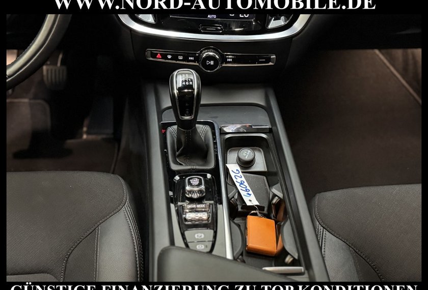 Volvo V60 V60 Kombi D3 Diesel Momentum Pro*20ZOLL*LED*KAM*