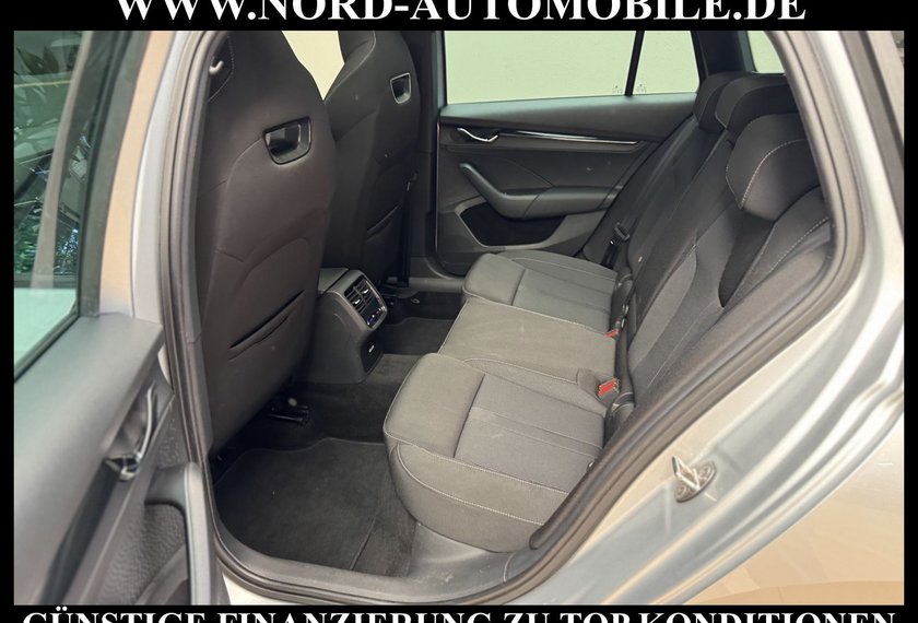 Skoda Octavia Octavia Combi Sportline 2.0 TDI DSG Head-Up/LED/
