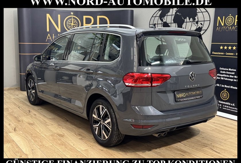 Volkswagen Touran Touran Highline 2.0 TDI DSG 7-Sitzer/Pano/AHK/17